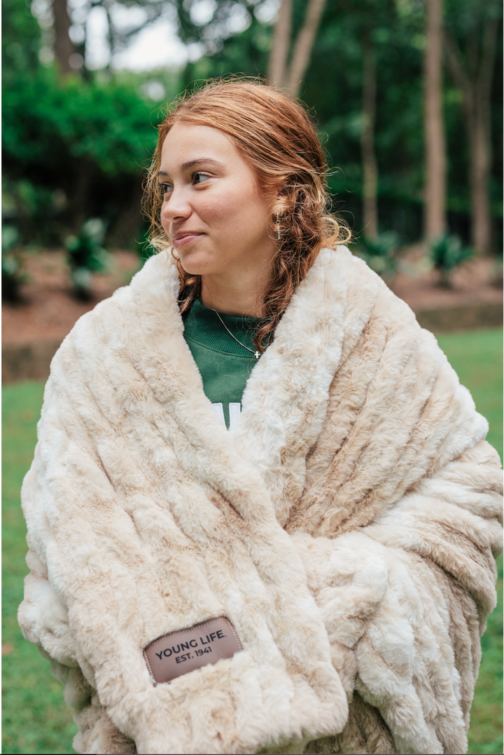 Luxury Chunky Faux Fur Blanket