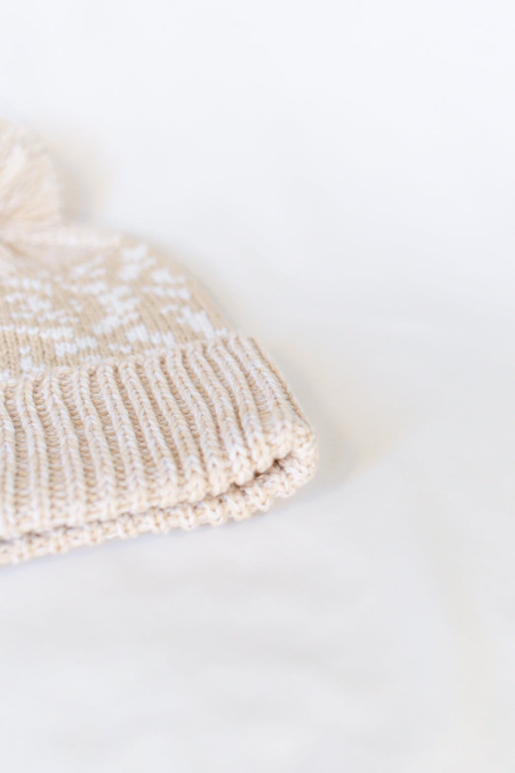 Knit Pom Pom Beanie - Natural